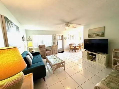 120 Dorchester F West Palm Beach FL 33417