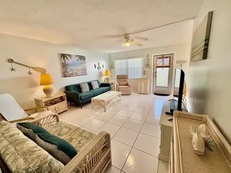 120 Dorchester F West Palm Beach FL 33417