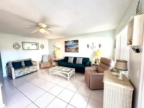 120 Dorchester F West Palm Beach FL 33417