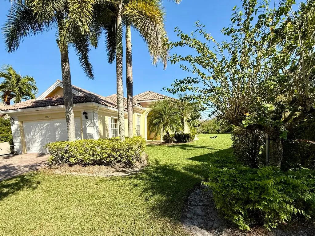 10971 SW Fall Creek Drive Port St Lucie FL 34987
