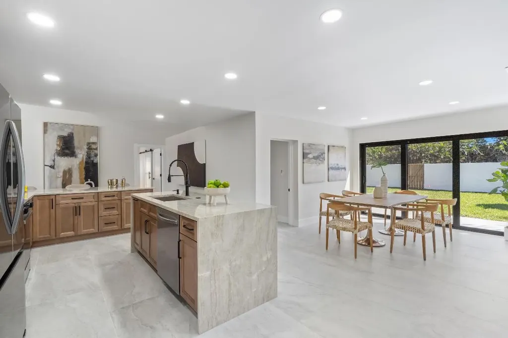 3800 NW 7th Court Delray Beach FL 33445