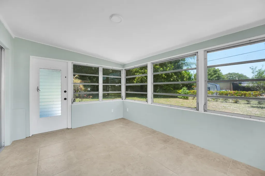302 W Arbor Avenue Port St Lucie FL 34952