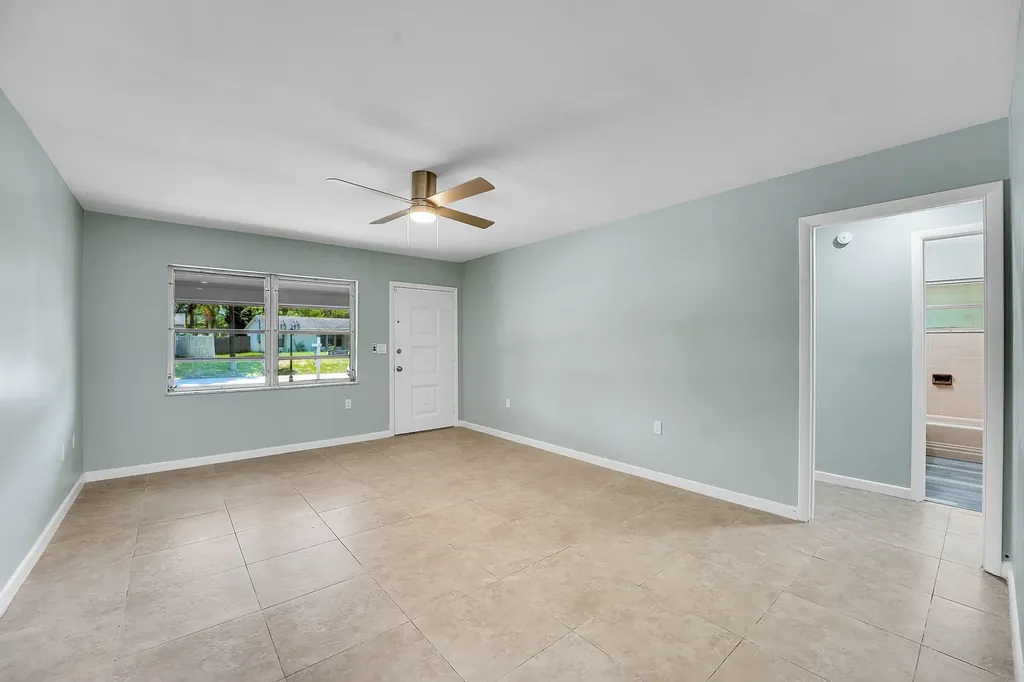 302 W Arbor Avenue Port St Lucie FL 34952