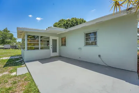 302 W Arbor Avenue Port St Lucie FL 34952