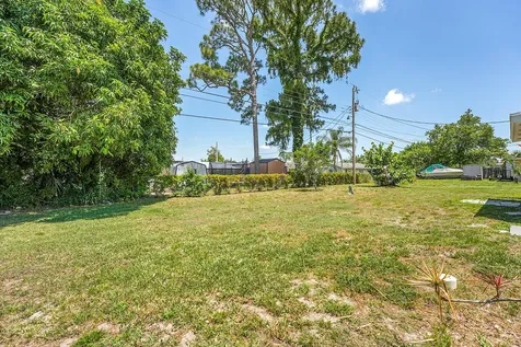 302 W Arbor Avenue Port St Lucie FL 34952