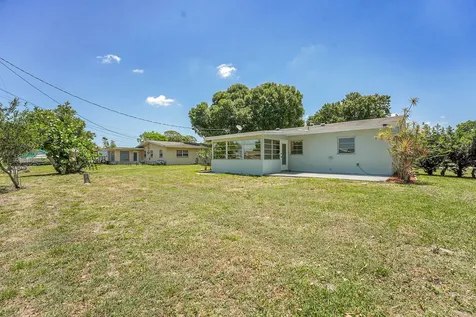 302 W Arbor Avenue Port St Lucie FL 34952