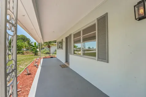 302 W Arbor Avenue Port St Lucie FL 34952