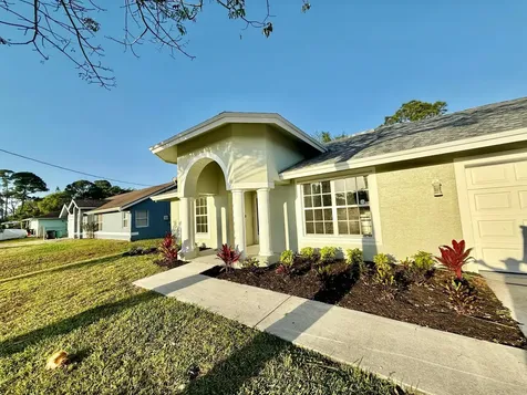 1812 SE Manth Lane Port St Lucie FL 34983