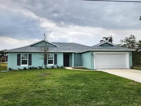 5537 NW Burgin Street Port St Lucie FL 34986