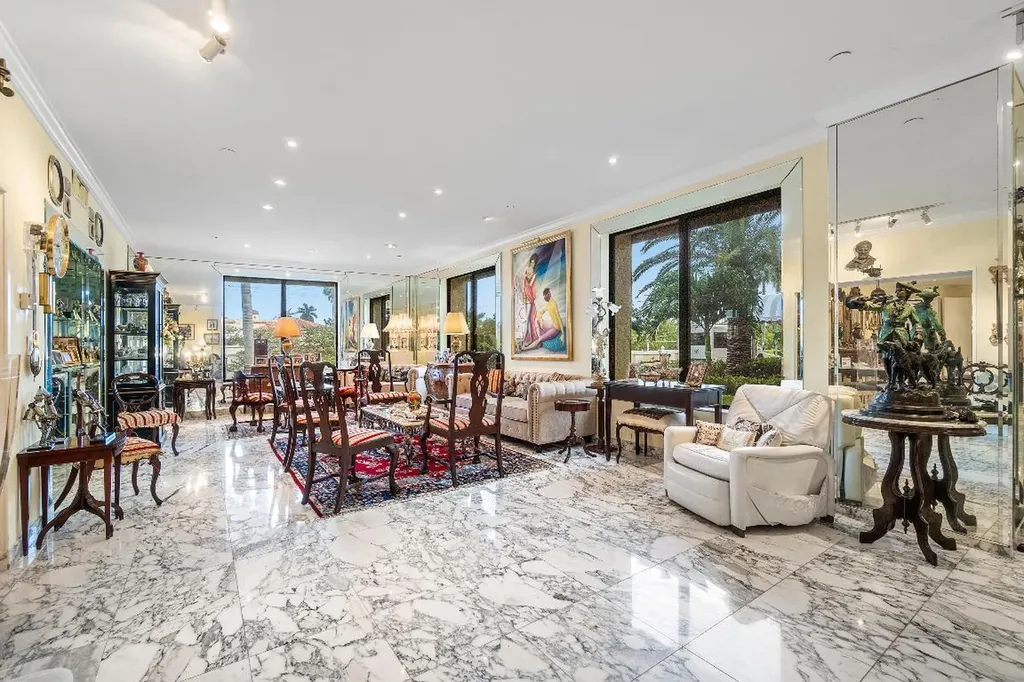150 Bradley Place Palm Beach FL 33480