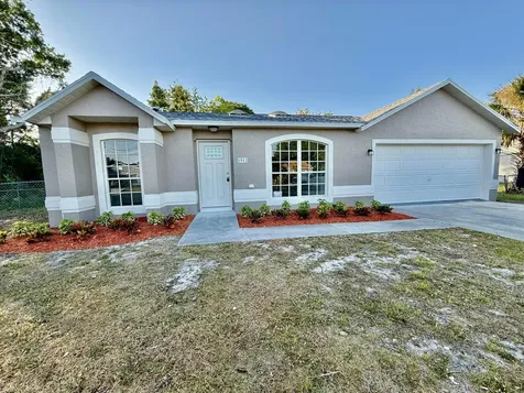 1912 SE Mandrake Circle Port St Lucie FL 34952