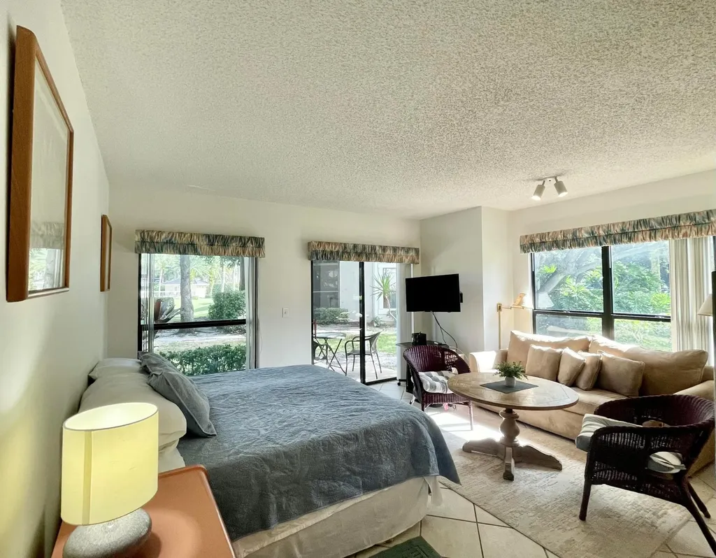 11863 Wimbledon Circle Wellington FL 33414