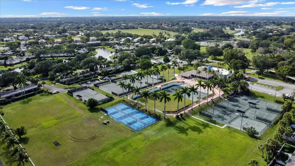 11863 Wimbledon Circle Wellington FL 33414