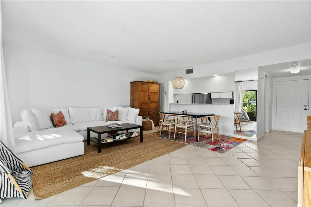 11863 Wimbledon Circle Wellington FL 33414