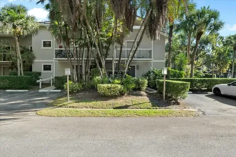 11863 Wimbledon Circle Wellington FL 33414
