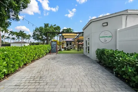 11863 Wimbledon Circle Wellington FL 33414