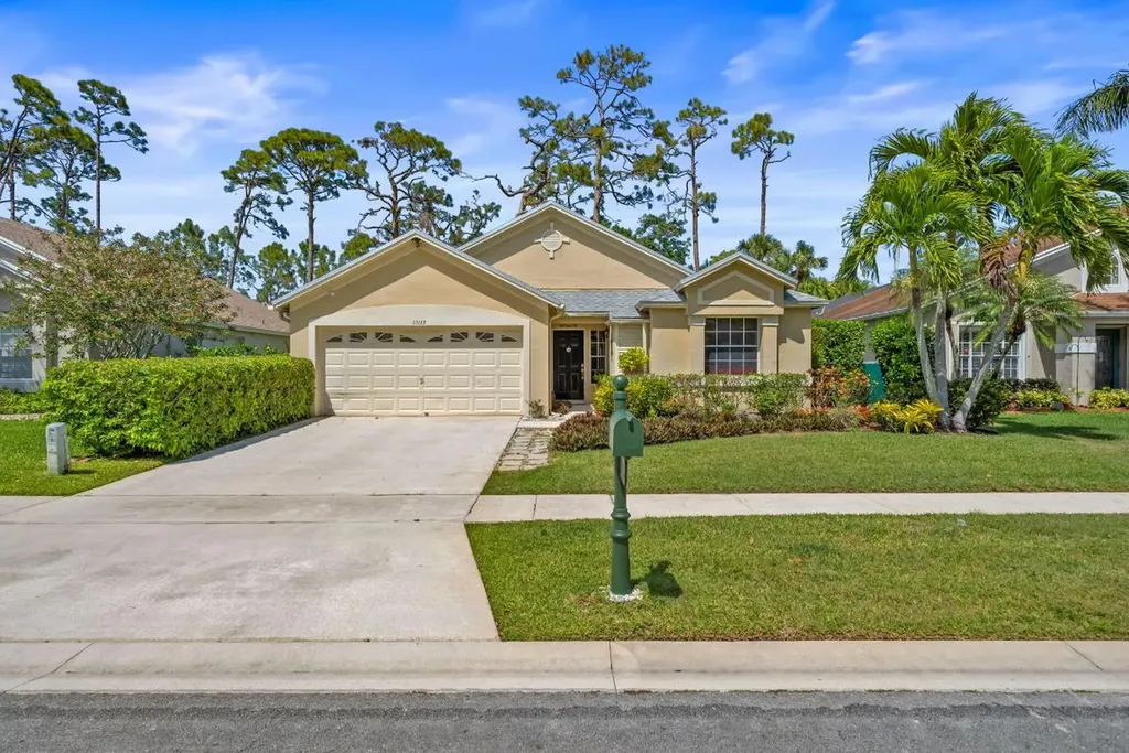 15133 Oak Chase Court Wellington FL 33414