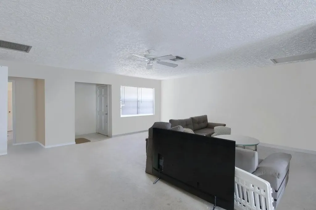 11099 Ridge Avenue Fort Pierce FL 34982