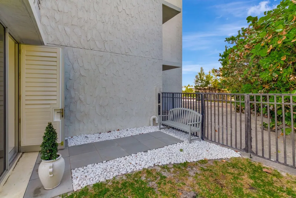 1225 S Ocean Boulevard Delray Beach FL 33483