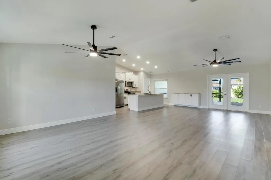 743 SW Estate Avenue Port St Lucie FL 34953