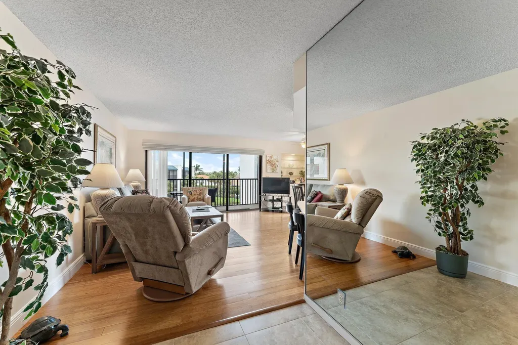 1605 S Us Highway 1 Jupiter FL 33477