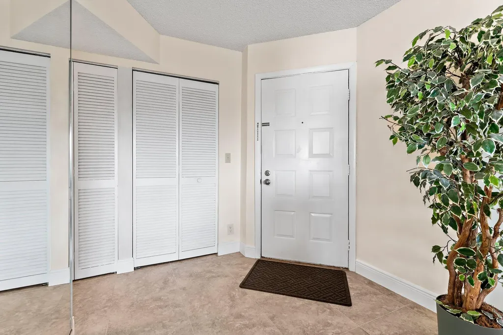 1605 S Us Highway 1 Jupiter FL 33477