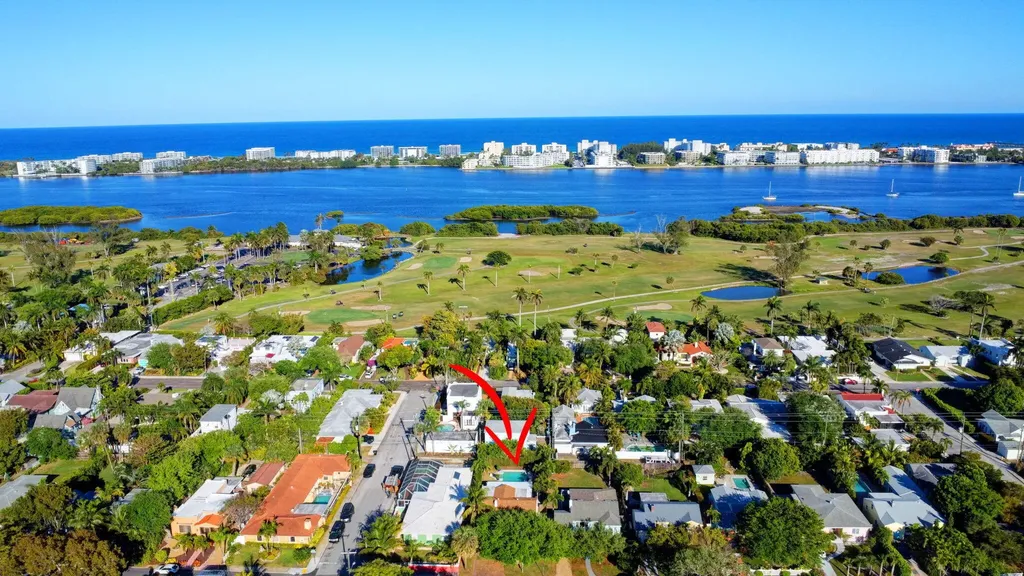 528 N Palmway Lake Worth Beach FL 33460