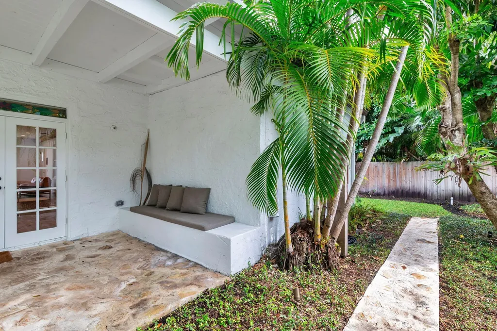 306 Marlborough Place West Palm Beach FL 33405