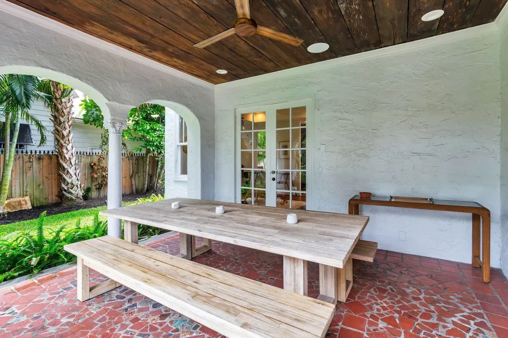 306 Marlborough Place West Palm Beach FL 33405
