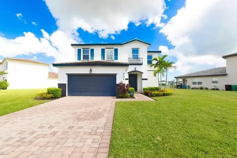 8204 NW Greenbank Circle Port St Lucie FL 34987