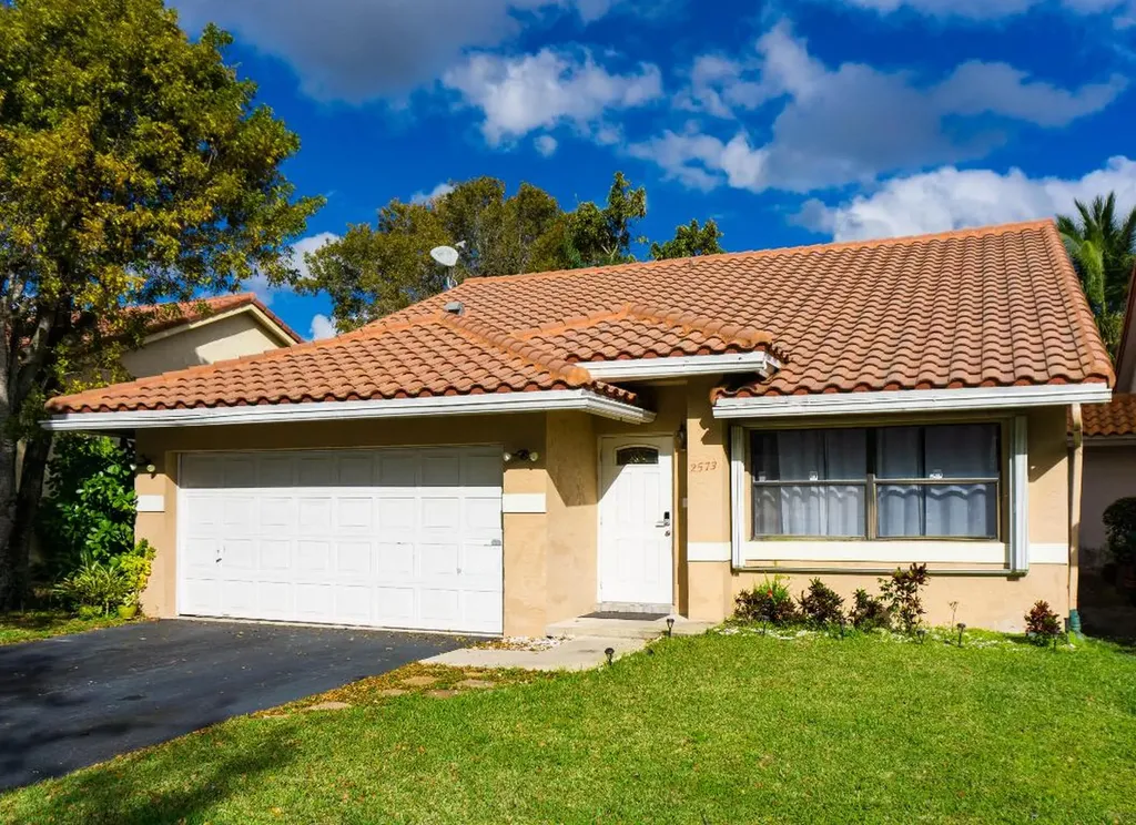2573 NW 95th Avenue Coral Springs FL 33065