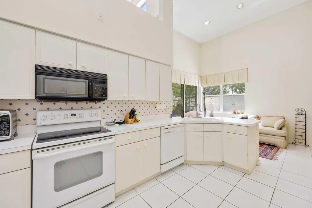 2502 NW 66th Drive Boca Raton FL 33496