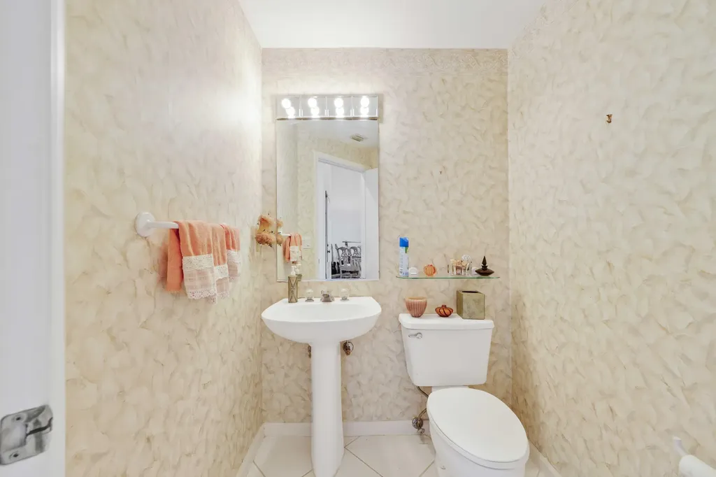 2502 NW 66th Drive Boca Raton FL 33496