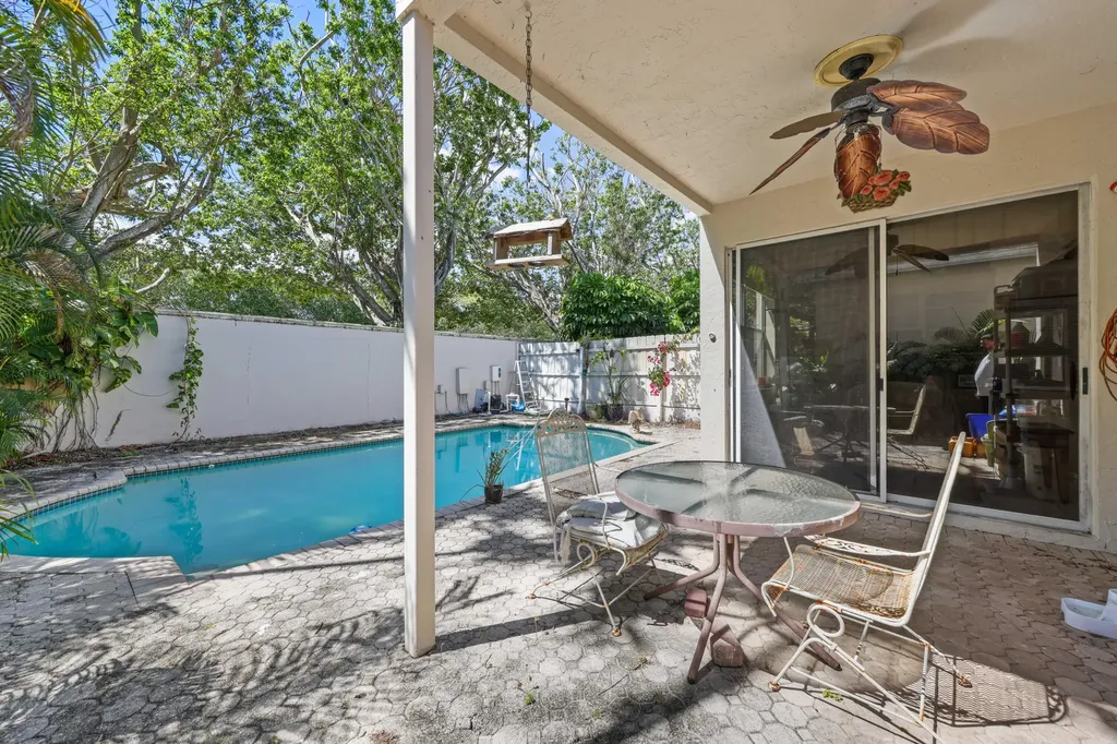 2502 NW 66th Drive Boca Raton FL 33496