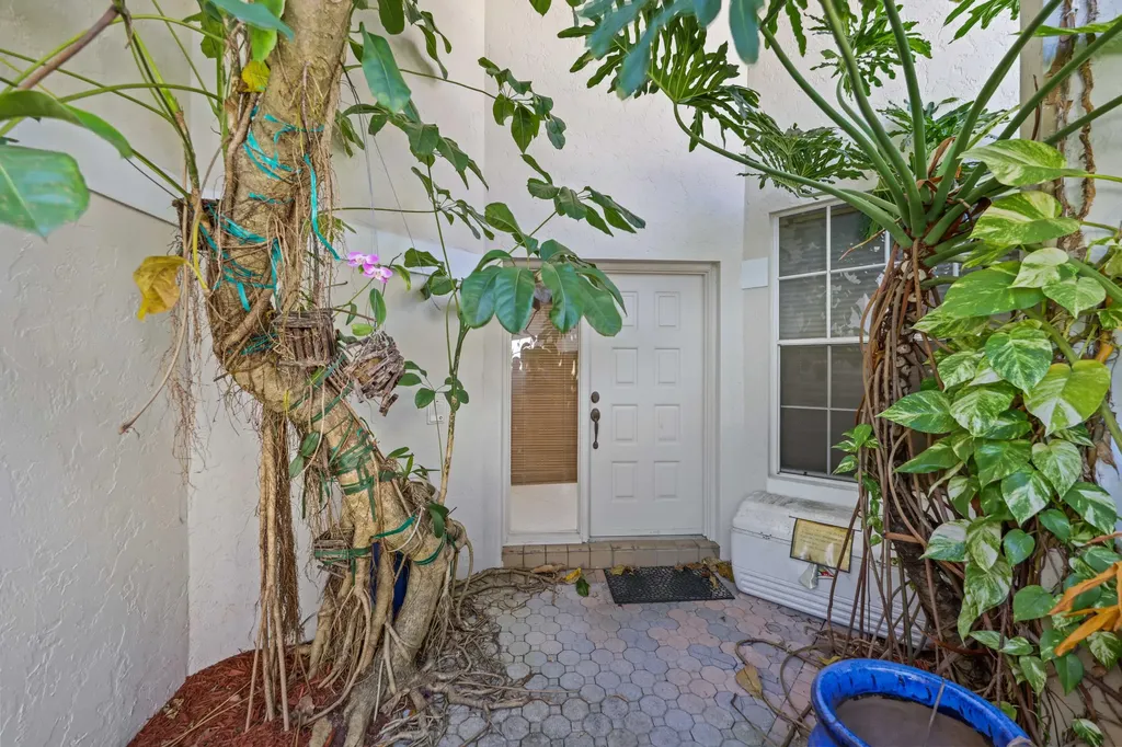 2502 NW 66th Drive Boca Raton FL 33496