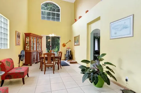 4940 Pelican Manor Coconut Creek FL 33073