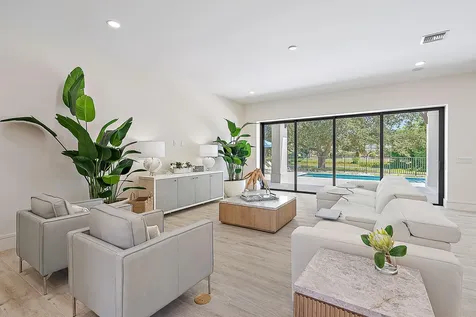 325 Fairway N Tequesta FL 33469