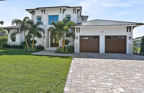 325 Fairway N Tequesta FL 33469