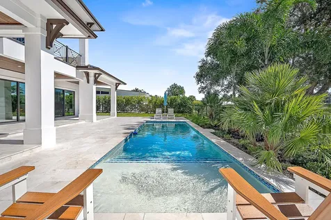 325 Fairway N Tequesta FL 33469