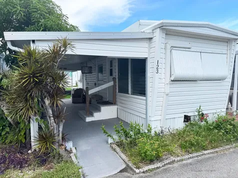 23 Hibiscus Drive Briny Breezes FL 33435
