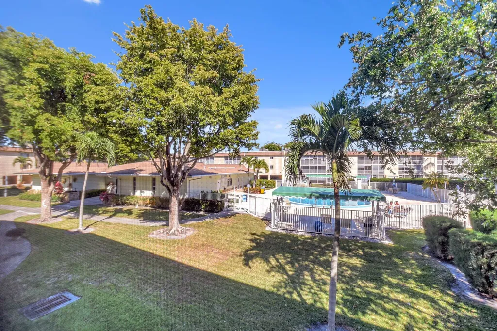 400 Village Green Circle W Palm Springs FL 33461