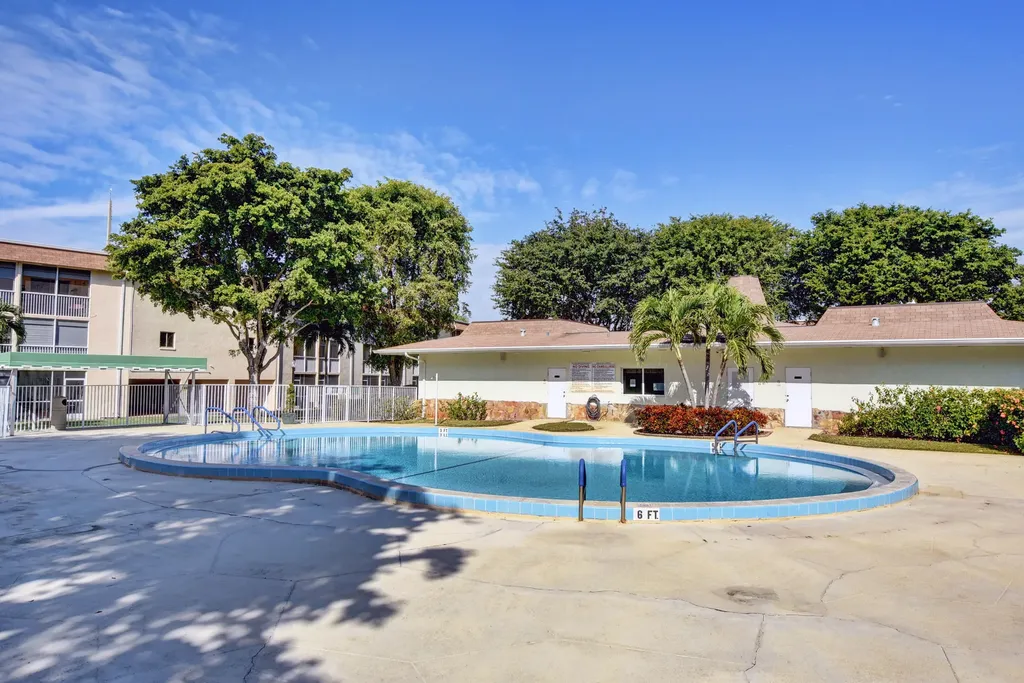 400 Village Green Circle W Palm Springs FL 33461