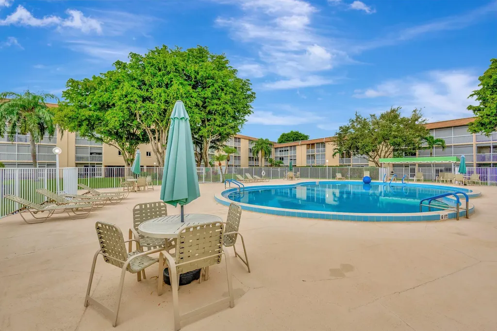 400 Village Green Circle W Palm Springs FL 33461