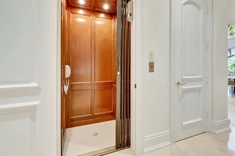 8417 Del Prado Drive Delray Beach FL 33446