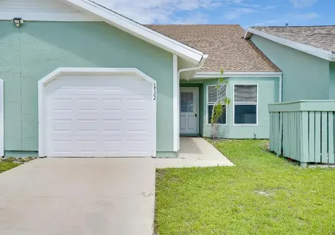 1722 SE Balmoral Court Port St Lucie FL 34952