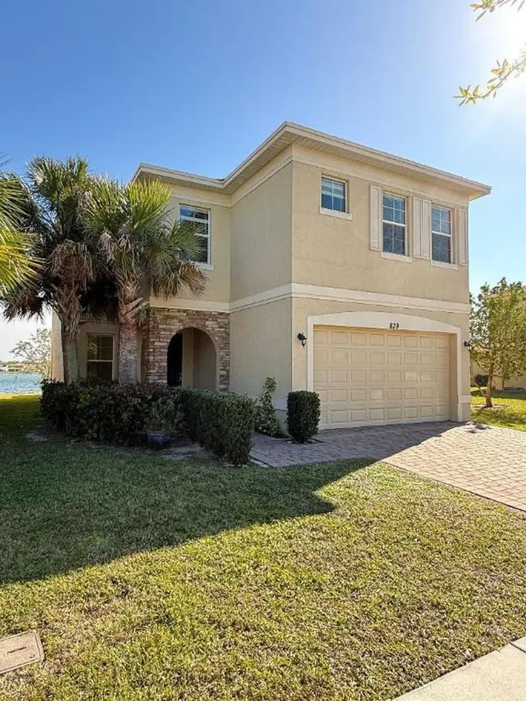 839 NW Leonardo Circle Port St Lucie FL 34986