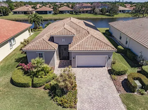 5558 55th Avenue Vero Beach FL 32967