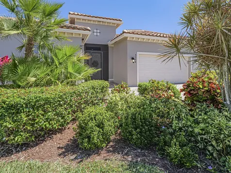 5558 55th Avenue Vero Beach FL 32967
