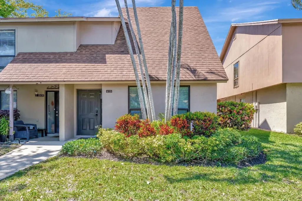 415 Sandtree Drive Palm Beach Gardens FL 33403