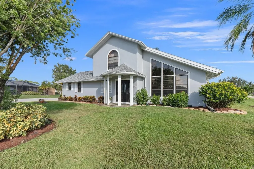 843 SE Thornhill Drive Port St Lucie FL 34983